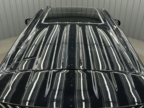 Used 2025 Cadillac Escalade Sport Platinum w/ LPO, ONYX Package image 15