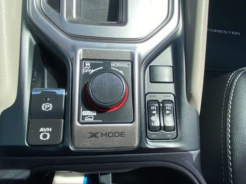 Used 2019 Subaru Forester Premium AWD/4WD image 33
