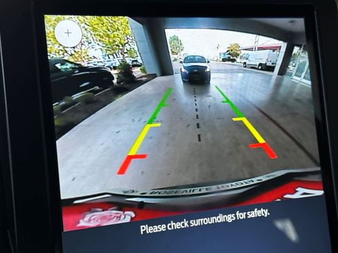 Used 2022 Ford Edge SEL image 21