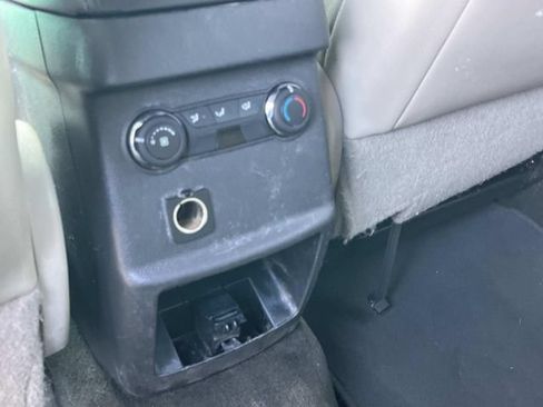 Used 2015 Ford Explorer XLT FWD image 16