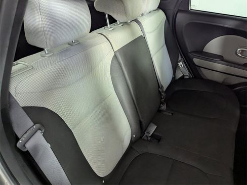 Used 2016 Kia Soul image 30