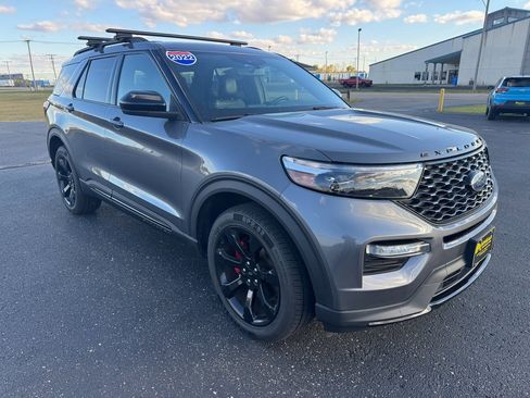 Used 2022 Ford Explorer ST w/ ST Street Pack image 7