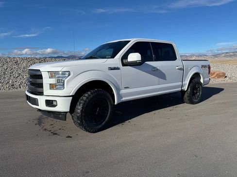 Used 2017 Ford F150 Lariat image 16