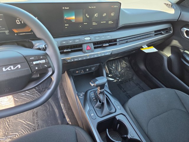 New 2026 Kia K4 FWD image 22