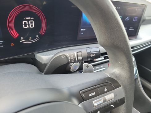 Used 2025 Hyundai Sonata SEL FWD image 24