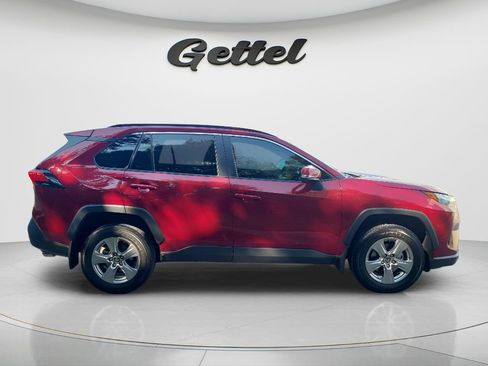 Used 2025 Toyota RAV4 XLE FWD image 4