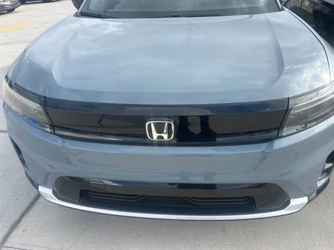 Used 2024 Honda Prologue Touring image 2