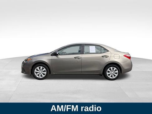 Used 2015 Toyota Corolla LE image 2