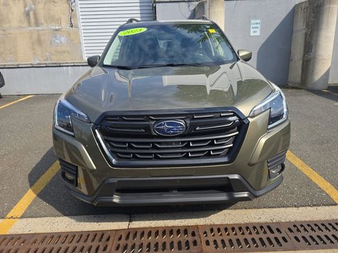 Used 2023 Subaru Forester Premium AWD/4WD image 3