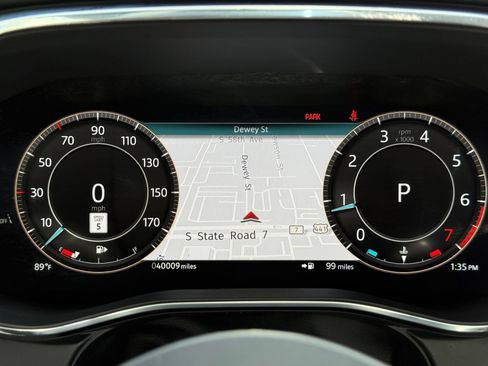 Used 2025 Jaguar F-PACE R-Dynamic S AWD/4WD image 33
