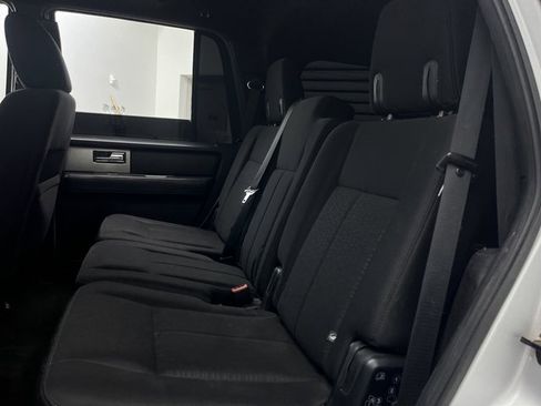 Used 2017 Ford Expedition XLT image 24