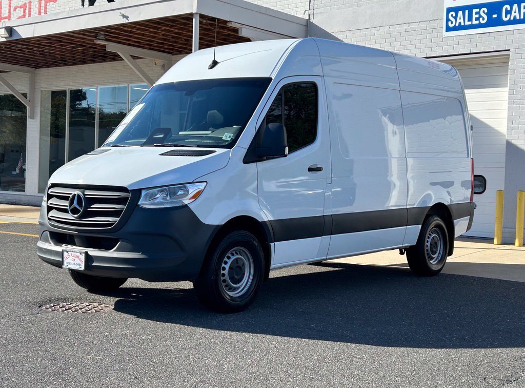 Used 2025 Mercedes-Benz Sprinter 2500 image 3