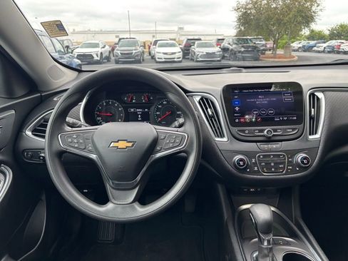 Used 2021 Chevrolet Malibu LT image 20