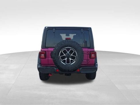 Used 2024 Jeep Wrangler Unlimited Rubicon w/ Convenience Group AWD/4WD image 9