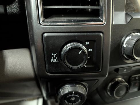 Used 2018 Ford F150 XLT w/ Equipment Group 302A Luxury AWD/4WD image 18