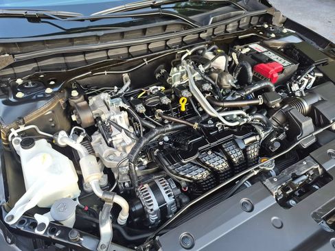 Used 2025 Nissan Altima 2.5 SV FWD image 34