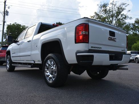 Used 2019 GMC Sierra 2500 Denali w/ Duramax Plus Package AWD/4WD image 35