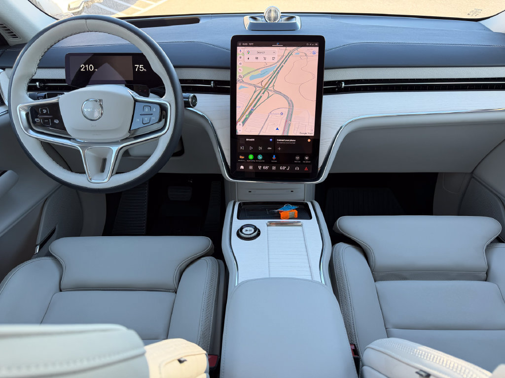 Certified 2025 Volvo EX90 Ultra AWD/4WD image 2