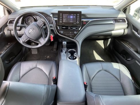 Used 2024 Toyota Camry SE image 43