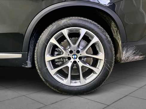 New 2026 BMW X5 xDrive50e w/ Premium Package AWD/4WD image 17