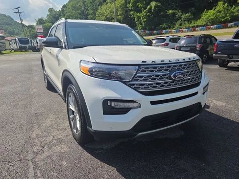Used 2023 Ford Explorer Limited w/ Limited Technology Package AWD/4WD image 3