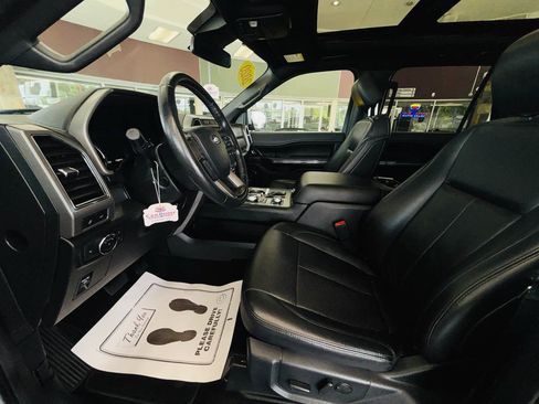 Used 2020 Ford Expedition XLT w/ Equipment Group 202A AWD/4WD image 29
