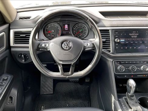 Used 2019 Volkswagen Atlas SE w/ Towing Package image 5