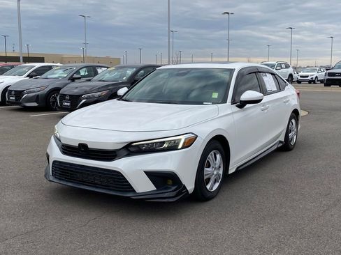 Used 2022 Honda Civic EX image 3