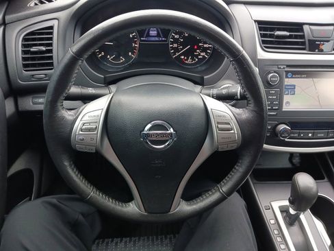 Used 2016 Nissan Altima 2.5 SV w/ Convenience Package image 17
