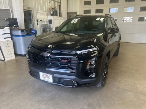 Used 2025 Chevrolet Equinox RS w/ Convenience Package III image 2