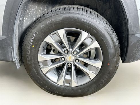 Used 2025 Chevrolet Equinox LT image 11