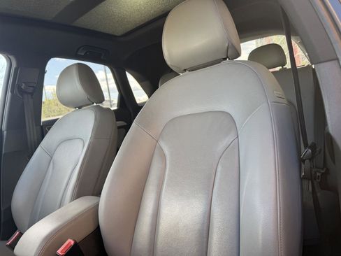 Used 2016 Audi Q3 2.0T Prestige w/ Prestige Package image 9