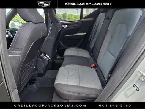 Used 2024 Volvo XC40 B5 Core image 20