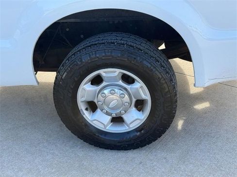 Used 2010 Ford F250 XLT image 9