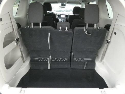 Used 2023 Chrysler Voyager LX FWD image 34