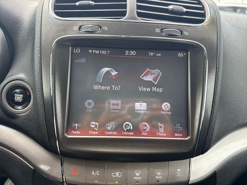 Used 2020 Dodge Journey Crossroad w/ Popular Equipment Group FWD image 22