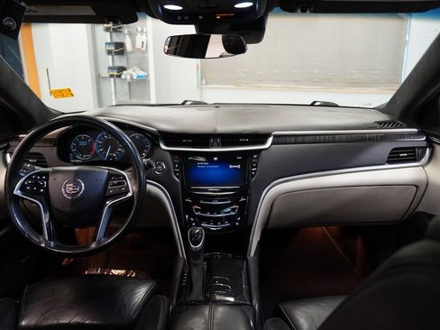 Used 2014 Cadillac XTS Platinum image 21