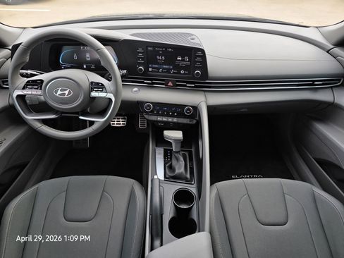 Certified 2025 Hyundai Elantra Sport FWD image 10
