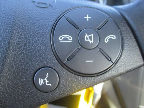 Used 2011 Mercedes-Benz C 300 4MATIC Sedan image 16