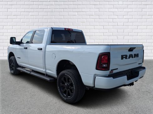 Used 2025 RAM 2500 Big Horn AWD/4WD image 3