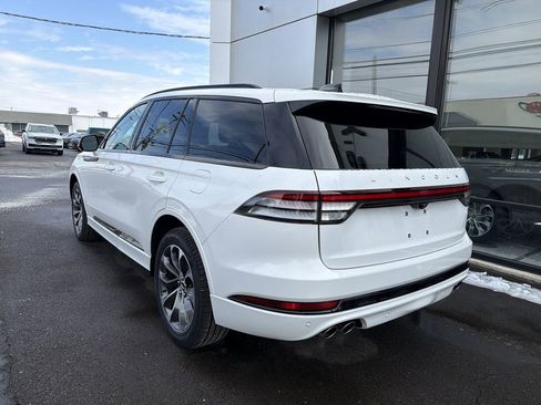 New 2026 Lincoln Aviator AWD image 2