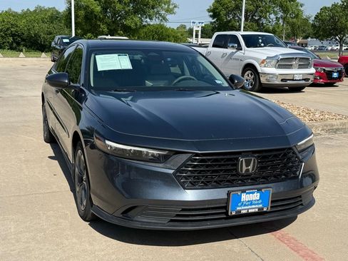 Used 2023 Honda Accord EX image 7