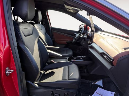 Certified 2022 Volkswagen ID.4 Pro S image 19