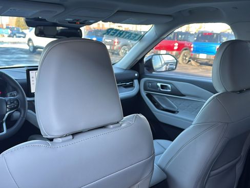 New 2026 Ford Explorer Platinum w/ LUX Leather Package image 15