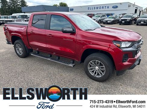 Used 2024 Chevrolet Colorado LT w/ LT Convenience Package II AWD/4WD image 1
