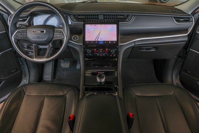 Used 2022 Jeep Grand Cherokee Limited RWD image 40