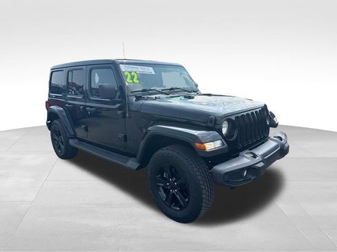 Used 2022 Jeep Wrangler Unlimited Sahara AWD/4WD image 7
