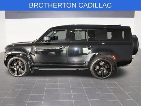 Used 2025 Land Rover Defender 130 V8 AWD/4WD image 2