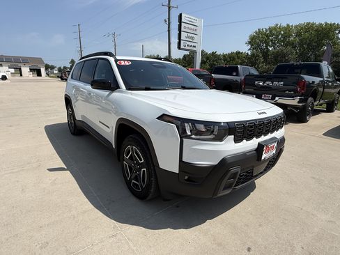 Used 2026 Jeep Cherokee Limited AWD/4WD image 37