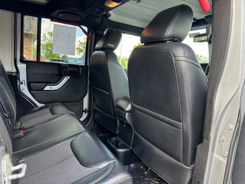 Used 2013 Jeep Wrangler Unlimited Sport AWD/4WD image 15